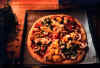 Pizza.jpg (62441 byte)